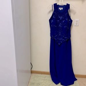 Beautiful Size 16 Sequined and Beaded Deep Purple Evening Prom Gown